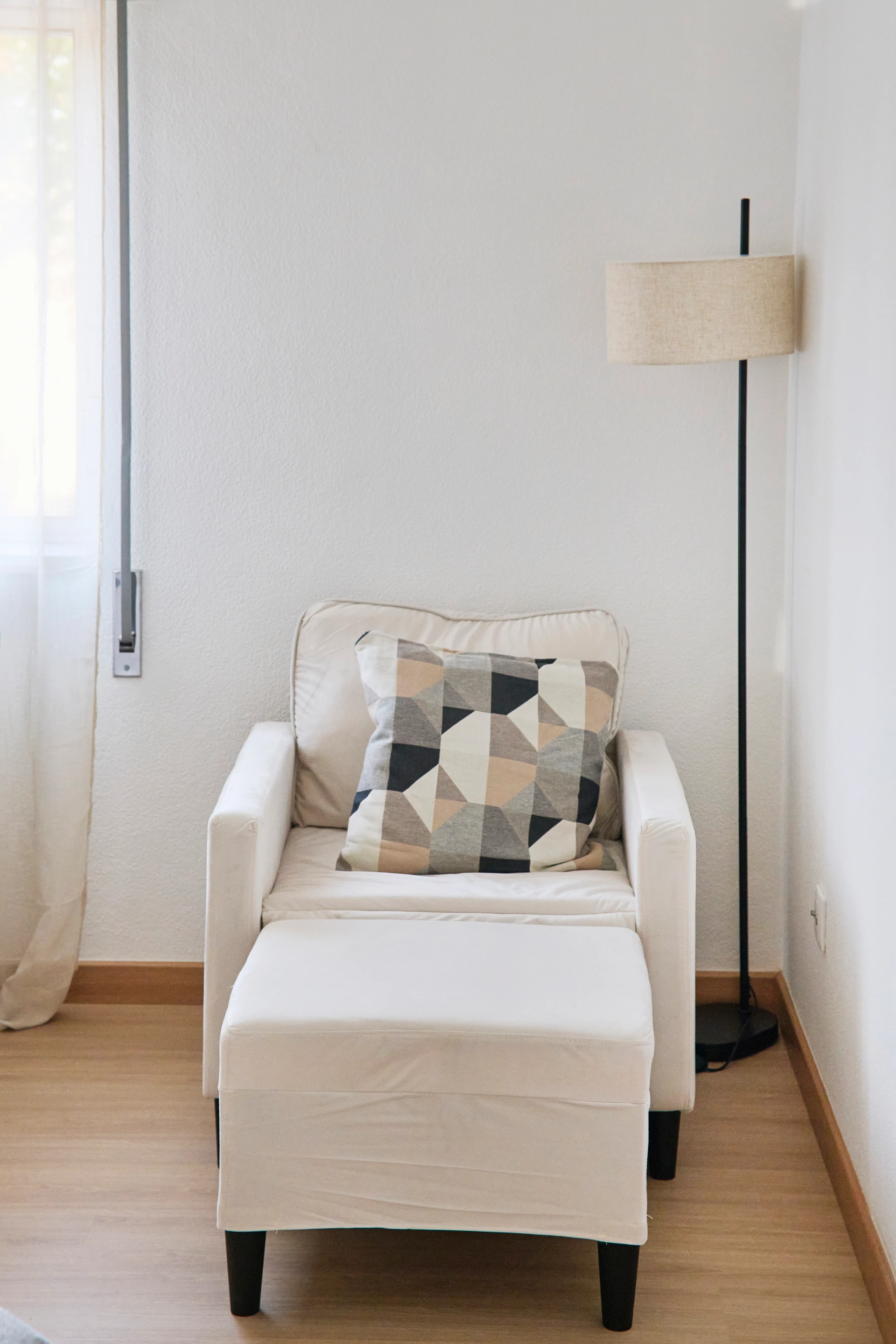 T8#R3 - Quarto acolhedor em Telheiras, foto 4