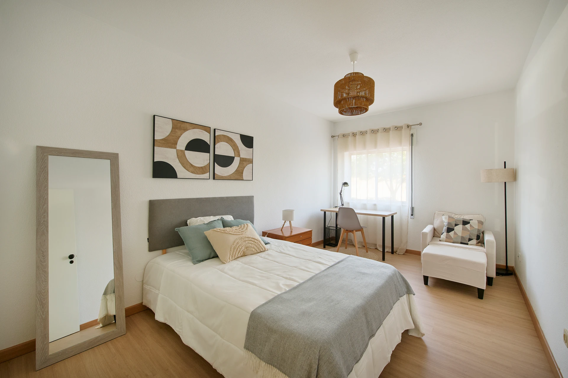 T8#R3 - Quarto acolhedor em Telheiras, foto 2