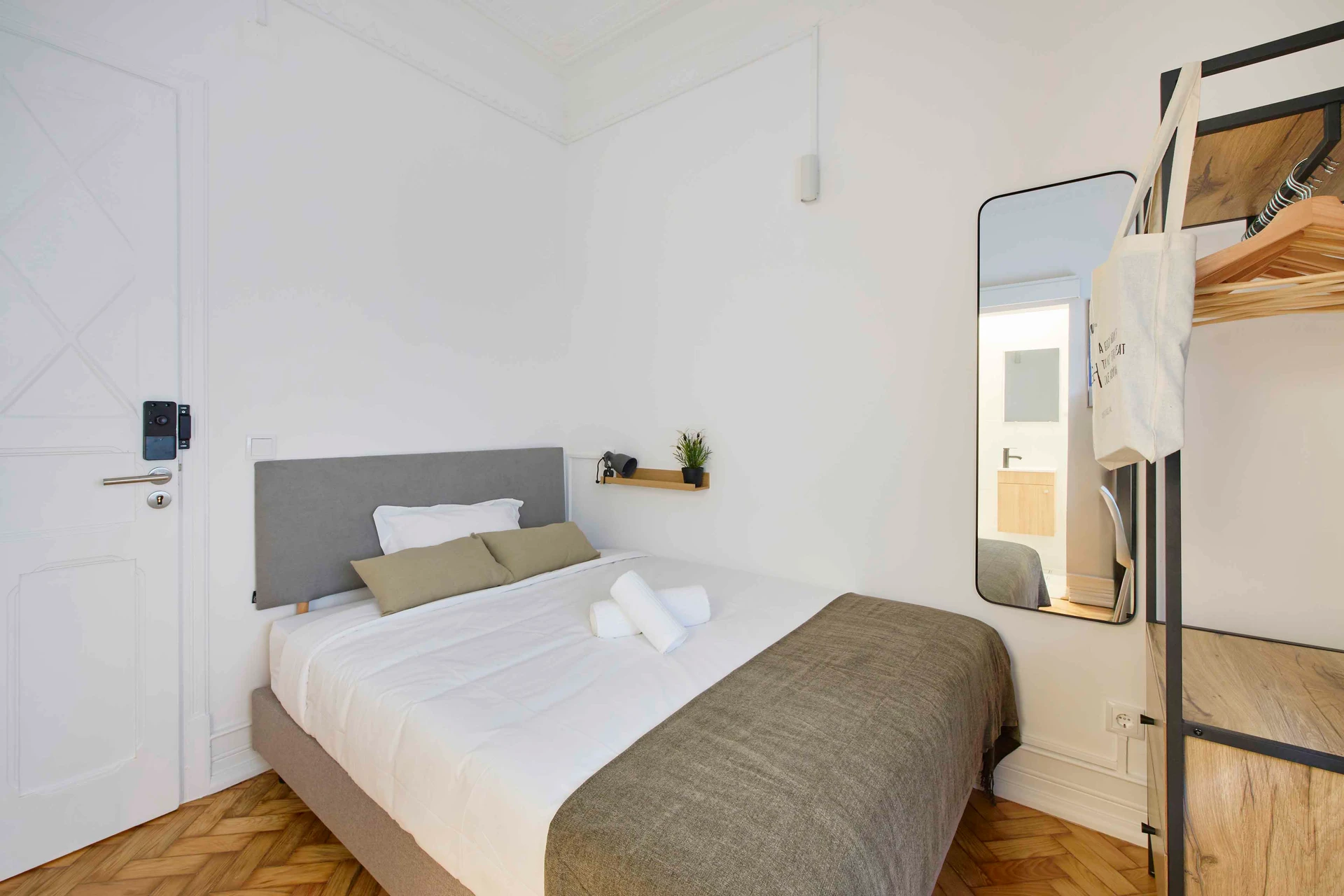 PR12#R5 - Quarto acolhedor com casa de banho privativa, foto 4