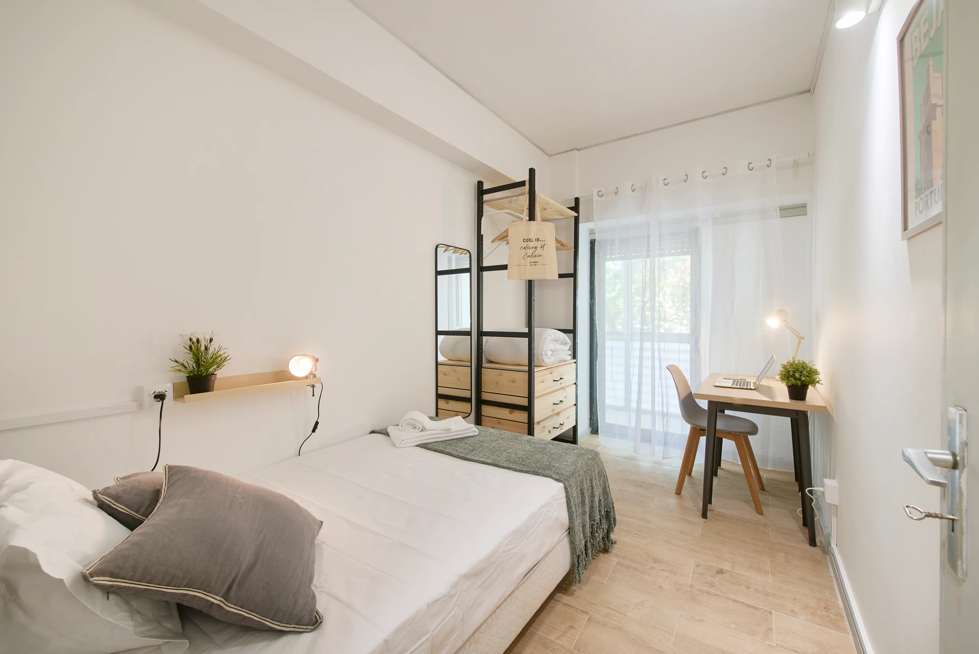 S10#R1 - Quarto acolhedor no Saldanha