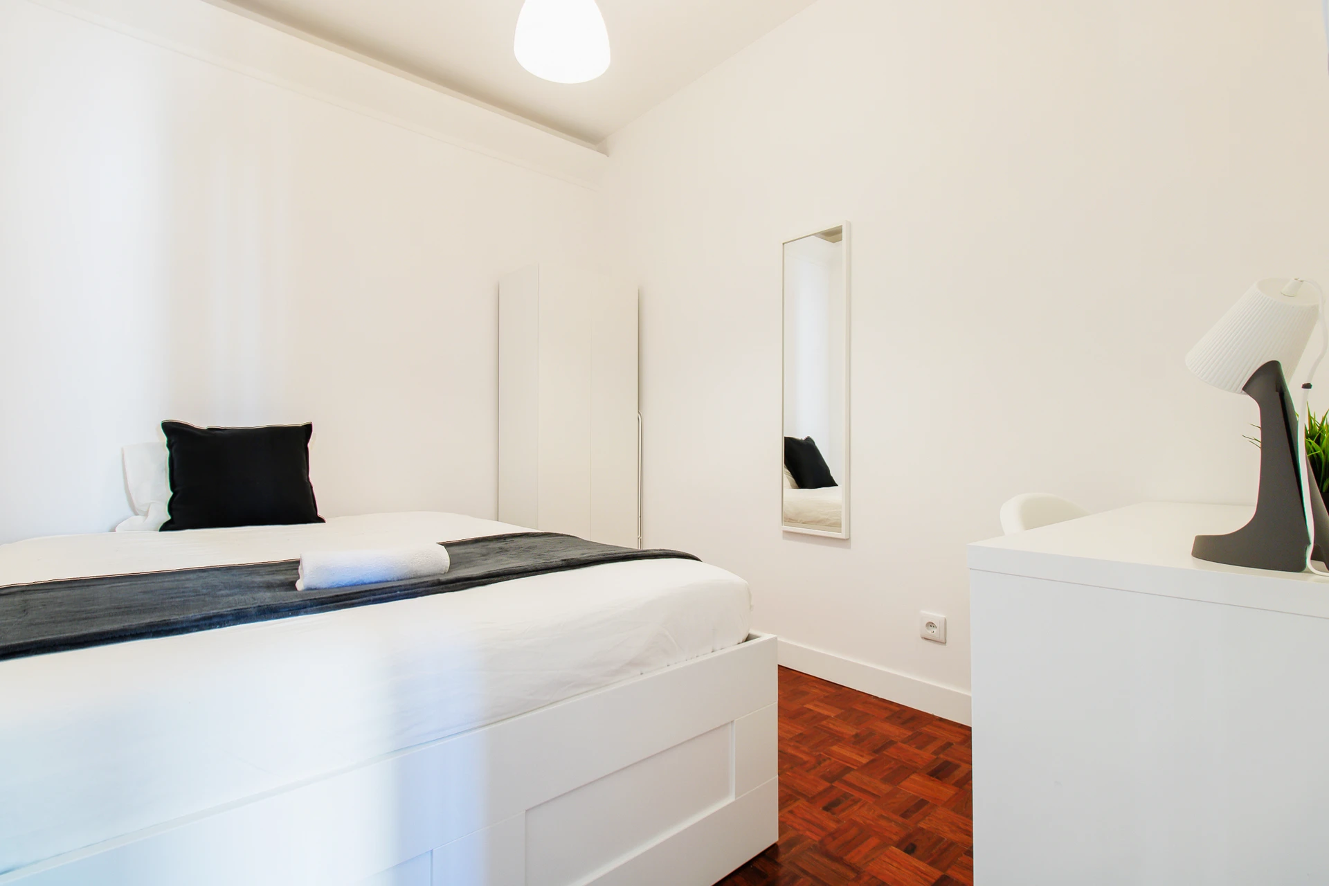 Quarto em Benfica