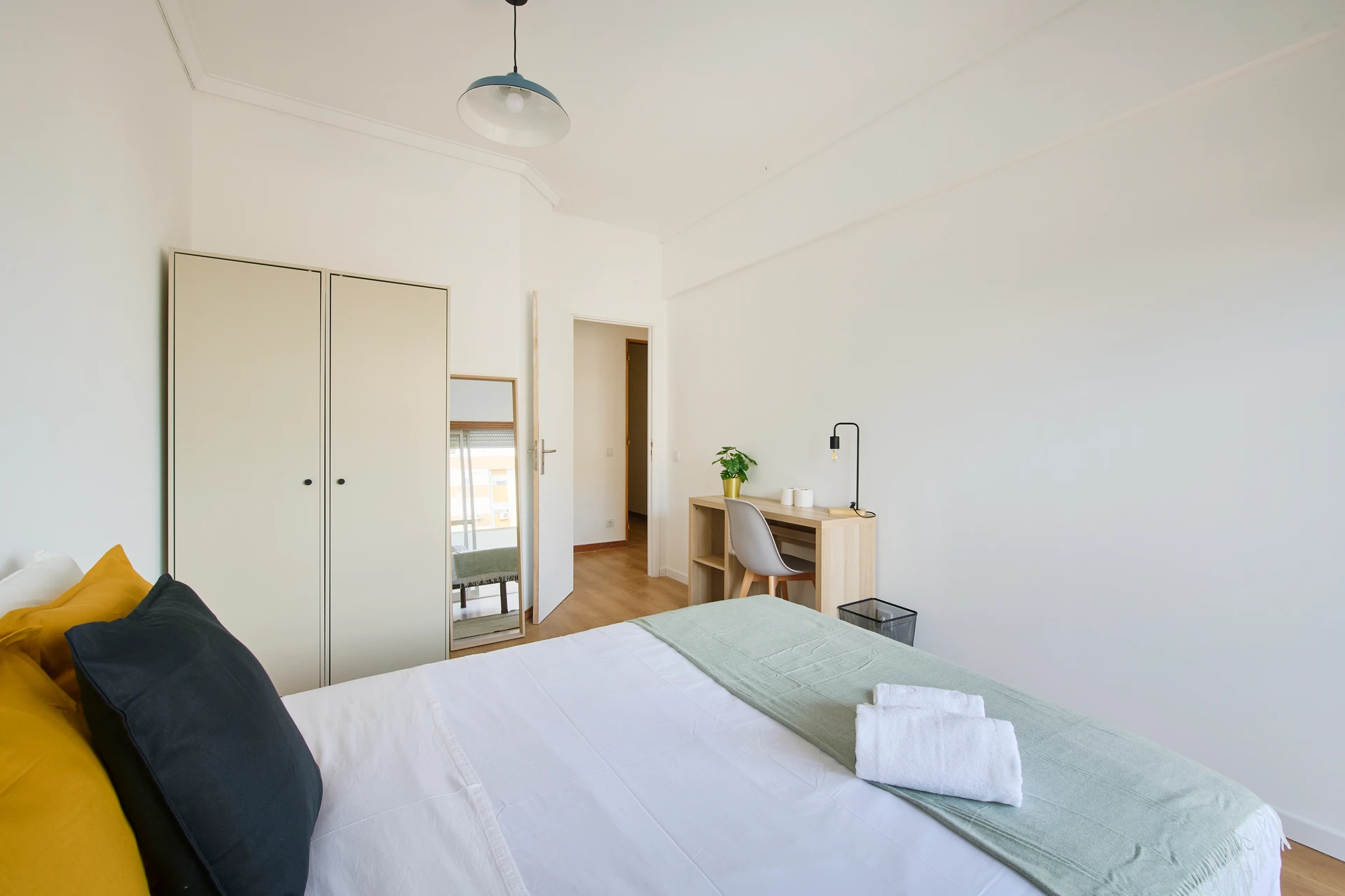 Alameda das Linhas de Torres // Quarto 1, foto 4