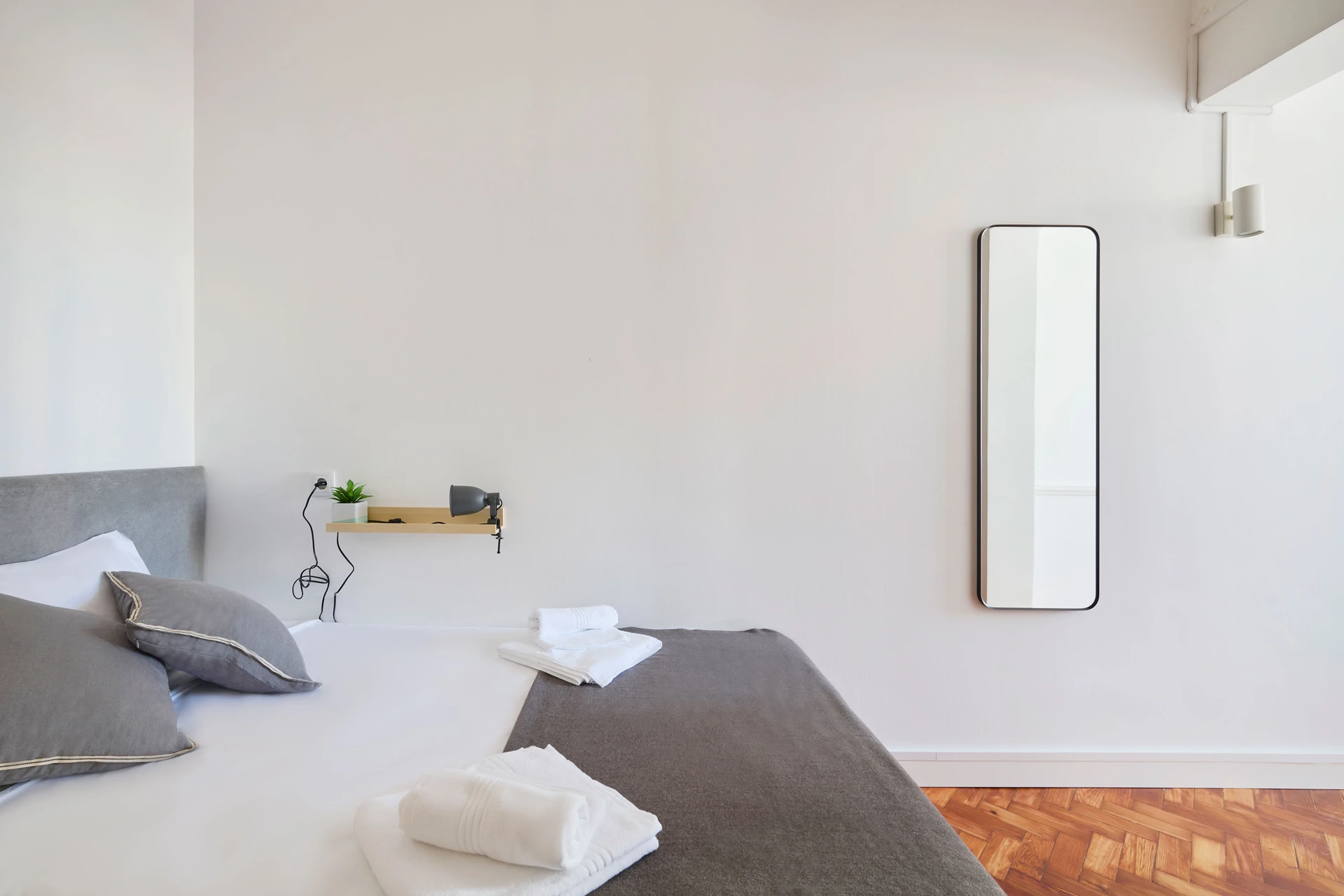 PR11#R8 - Quarto elegante no Príncipe Real
