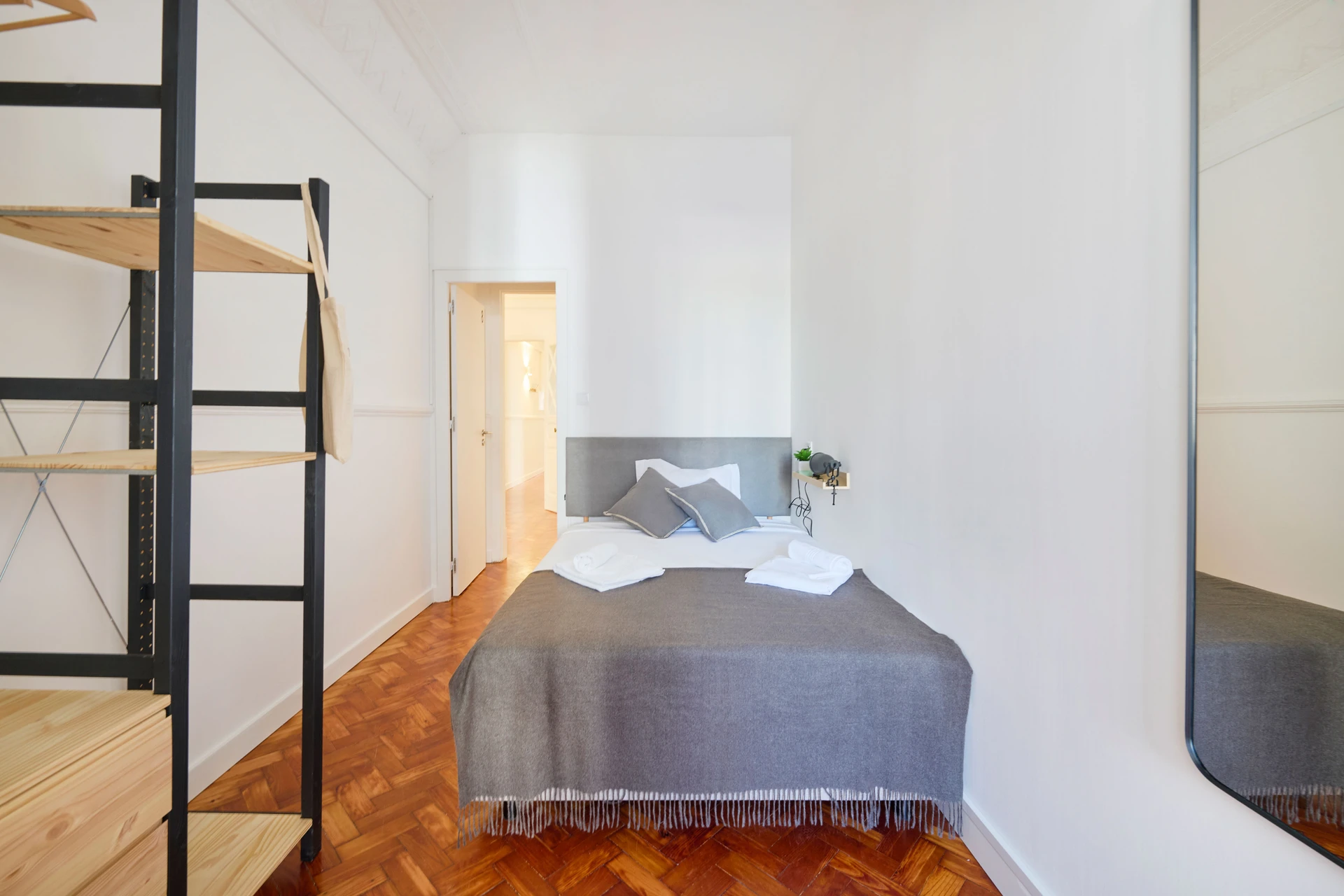 PR11#R8 - Quarto elegante no Príncipe Real, foto 2