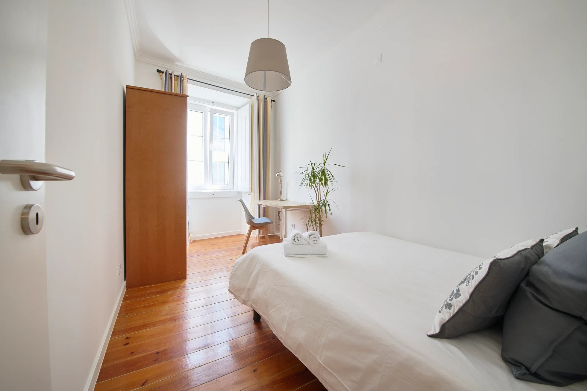 Quarto em apartamento com vista fantástica sobre a cidade, foto 3