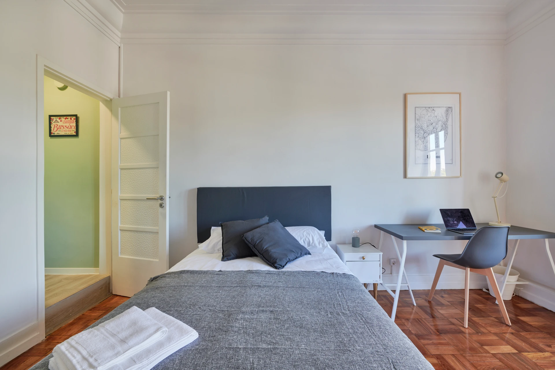 MP7#R3 - Quarto en-suite no Marquês de Pombal