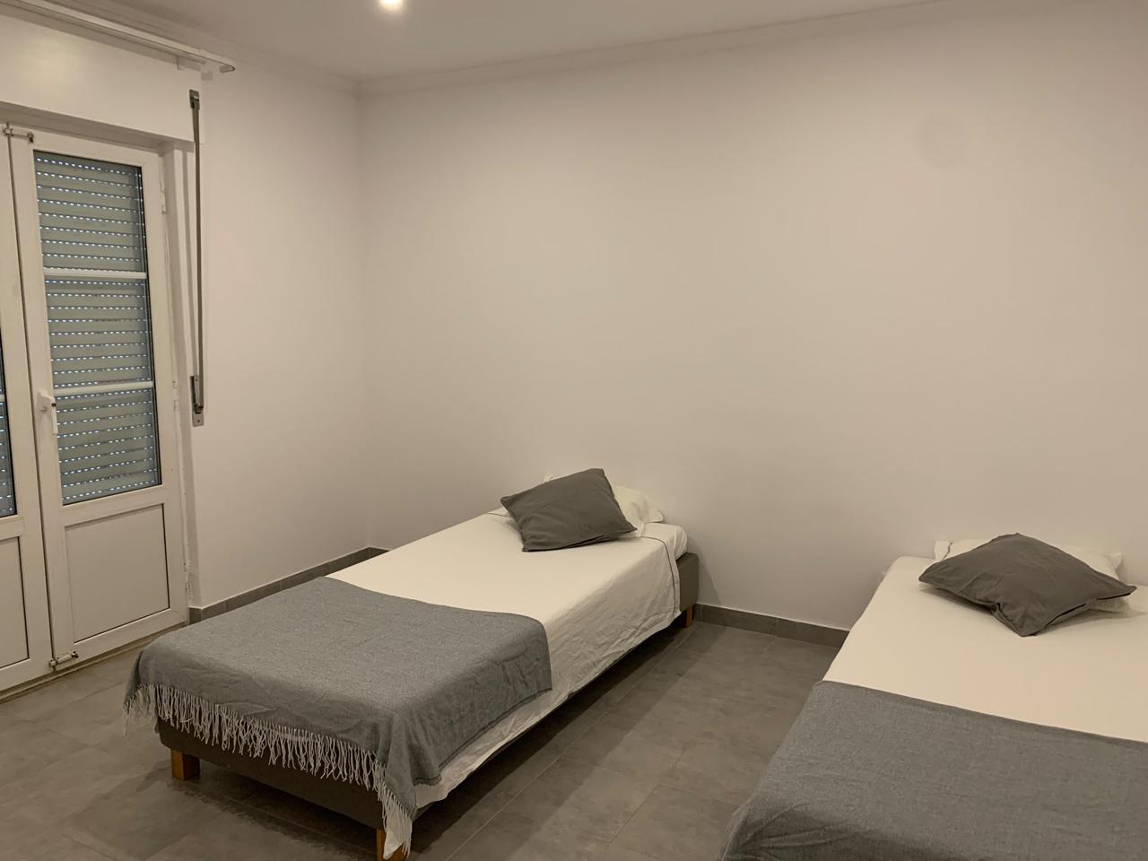 Quarto amplo e luminoso, em moradia a 5 min da estação da parede, Quarto 3, foto 4