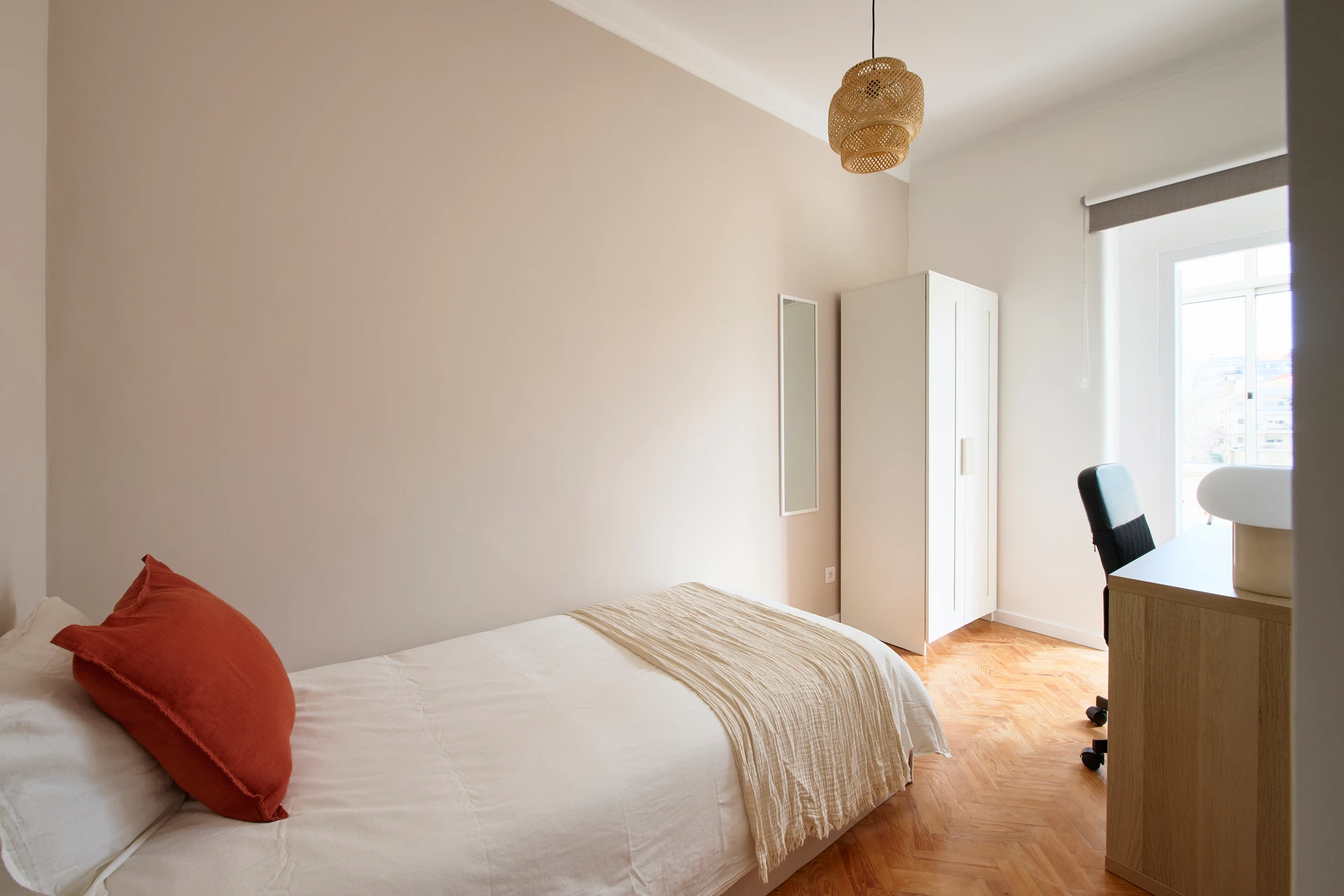 Lisboa • Quarto no Campo Grande