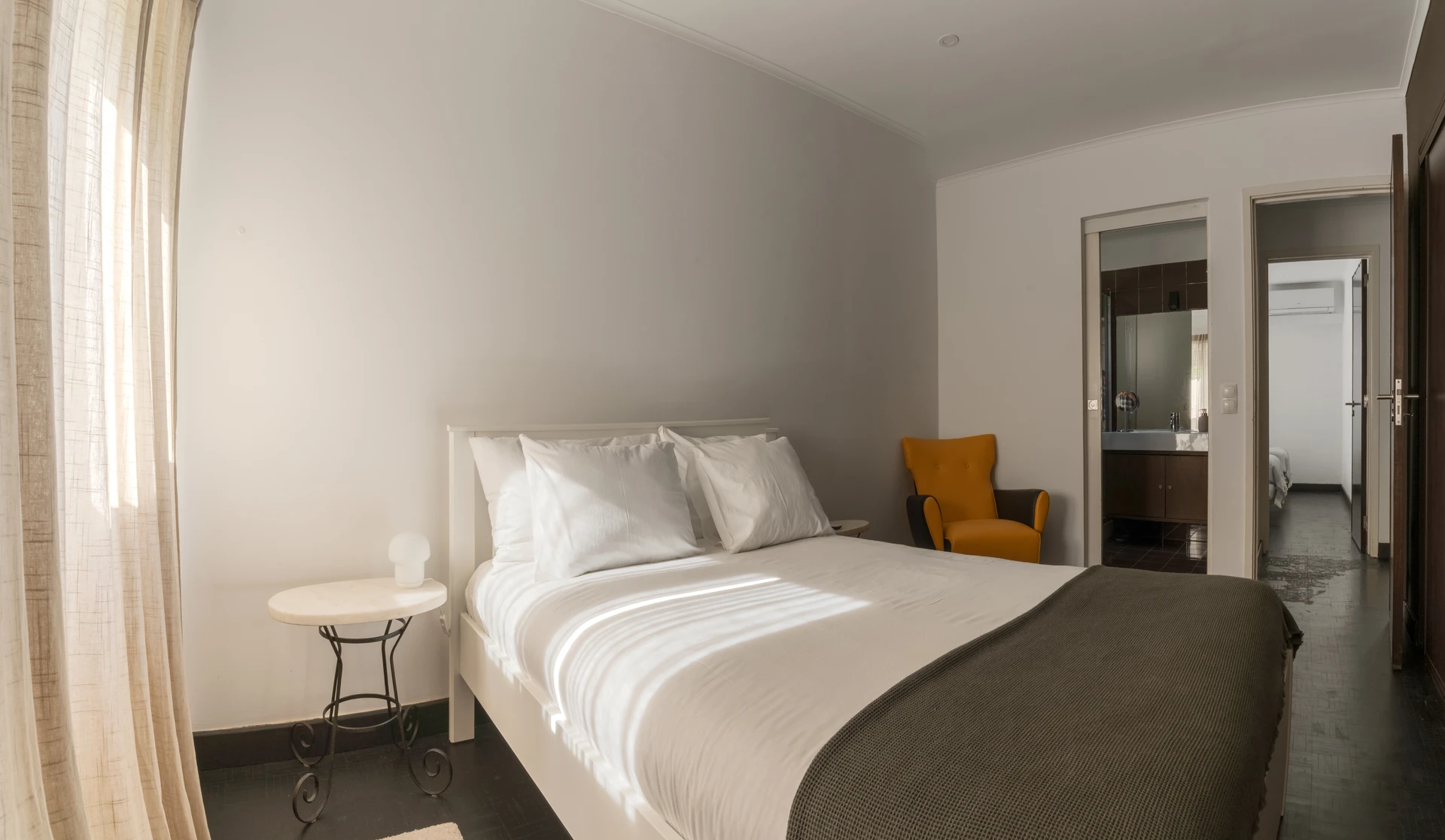 Room in Carcavelos