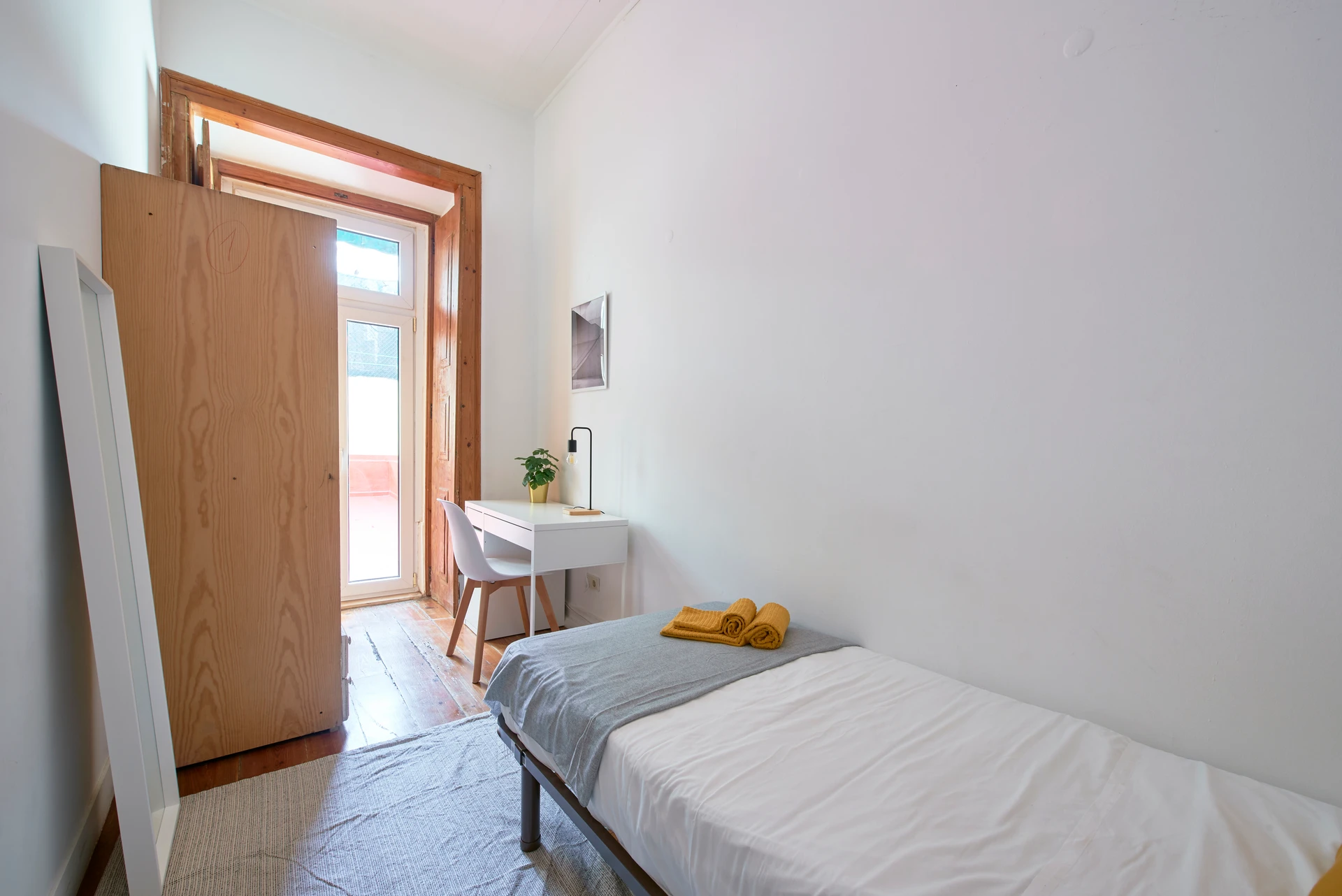 Desterro // Quarto 5