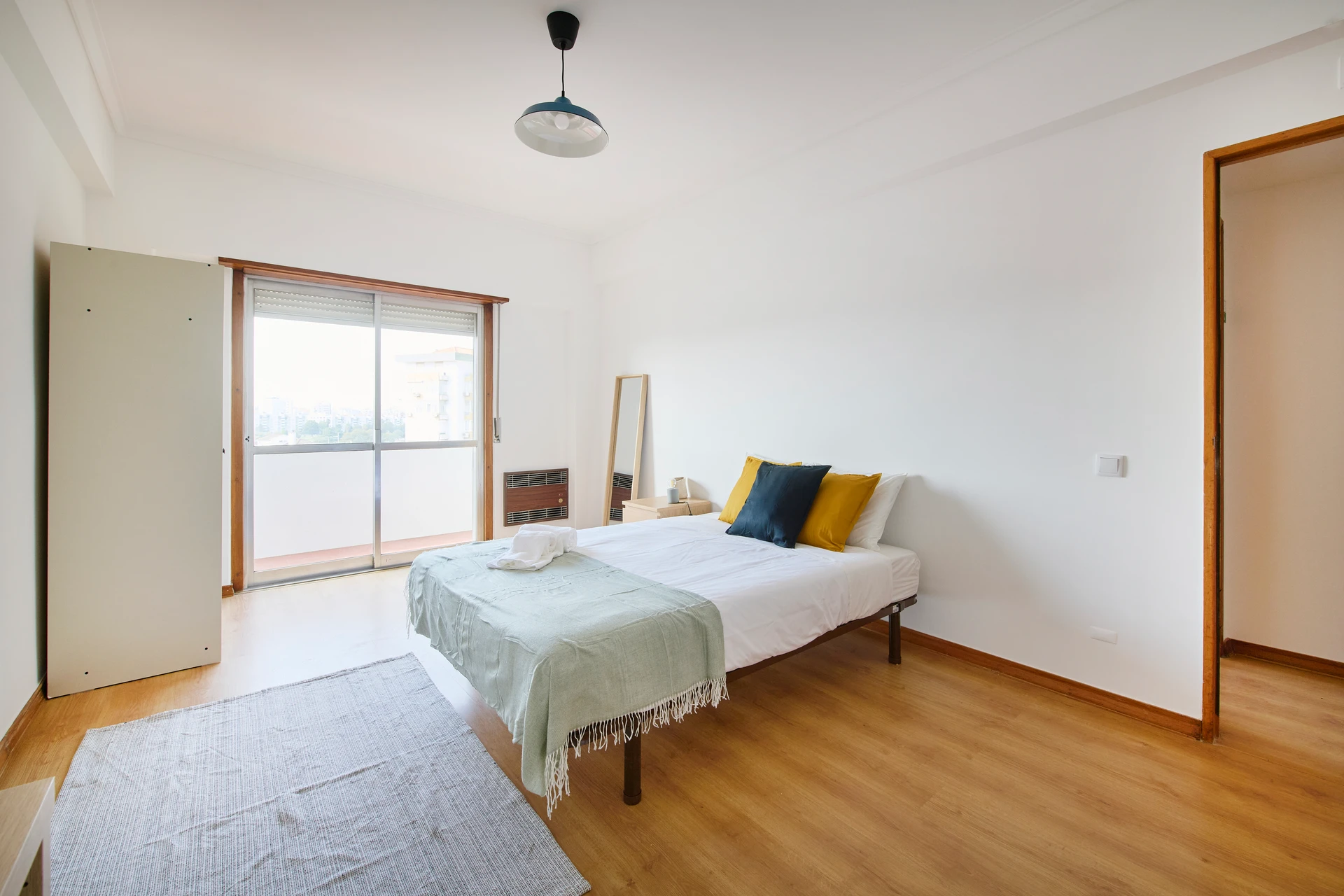 Alameda das Linhas de Torres // Quarto 5, foto 2