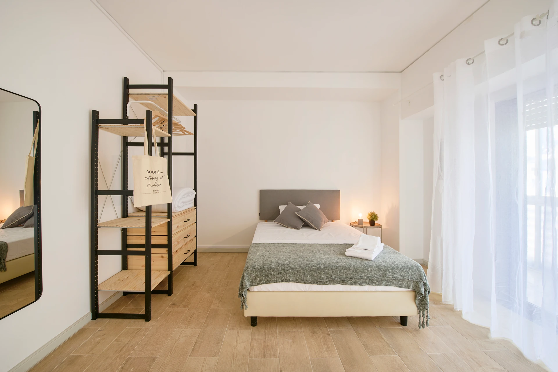 S10#R2 - Quarto espaçoso no Saldanha