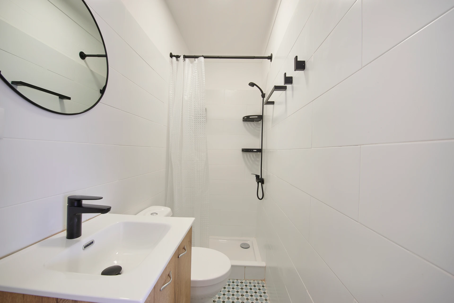 S10#R9 - Quarto c/ casa de banho privativa no Saldanha, foto 4
