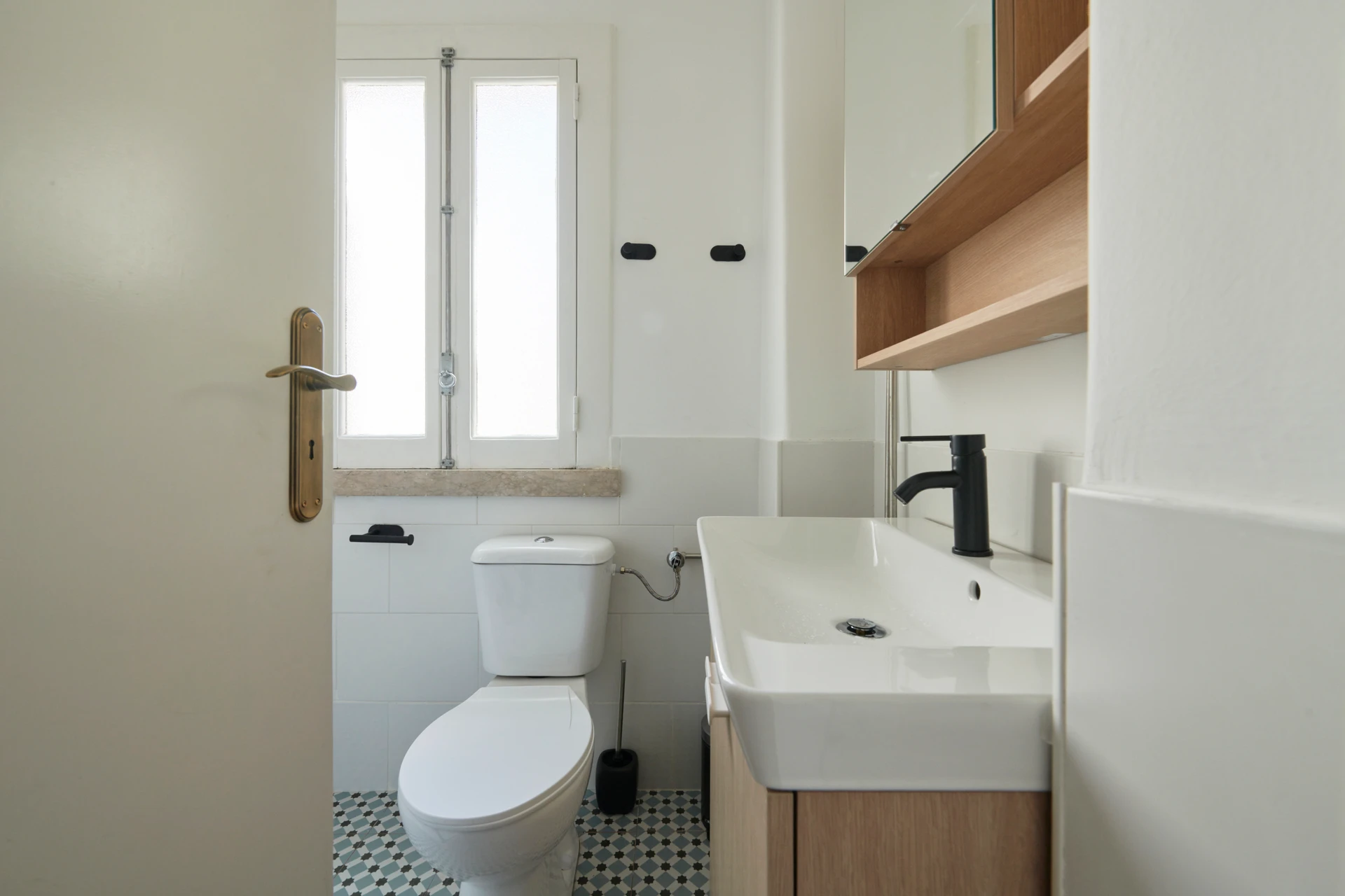 S9#R7 - Quarto c/ casa de banho privativa no Saldanha, foto 2