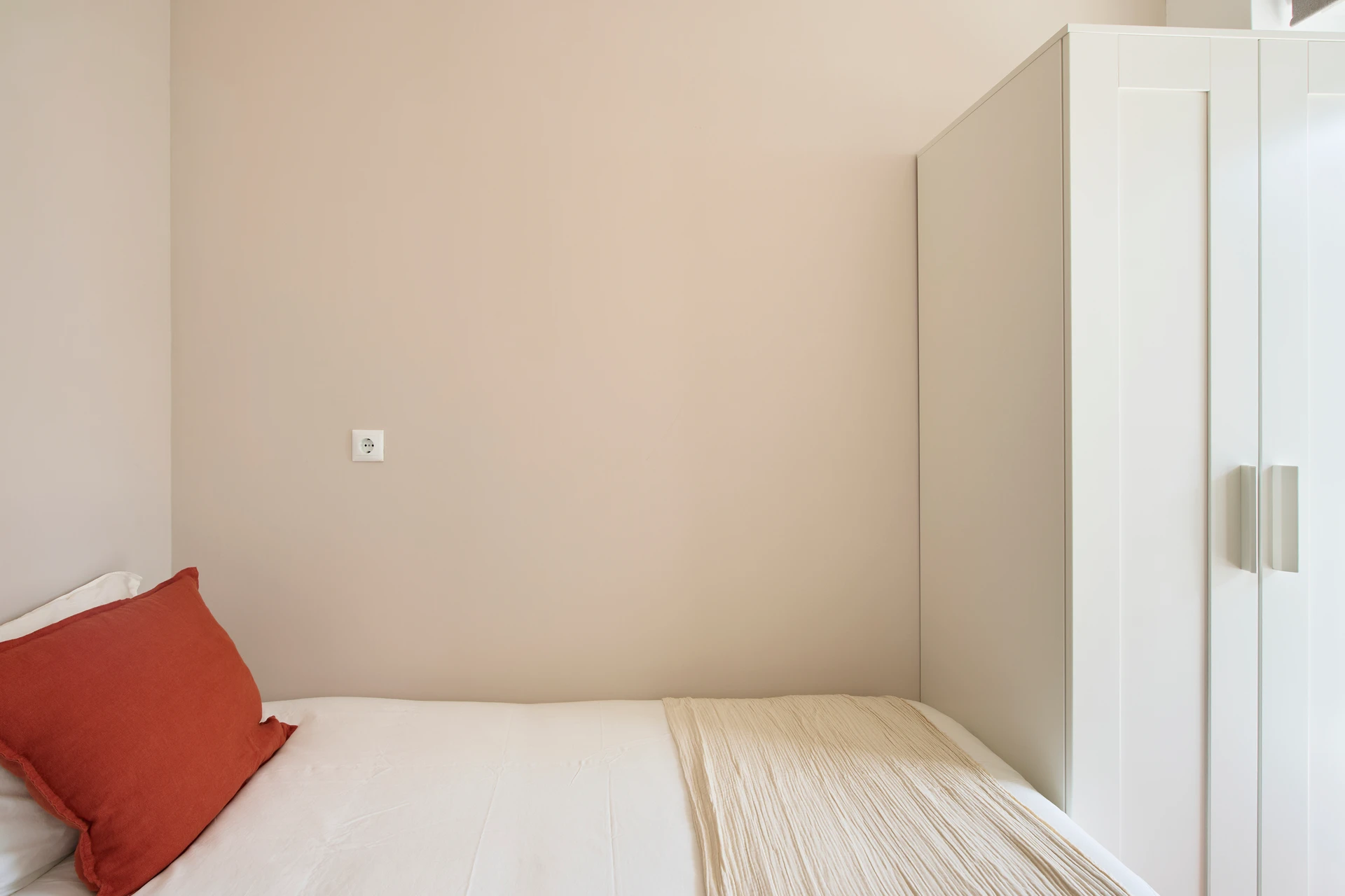 Lisboa • Quarto no Campo Grande, foto 3
