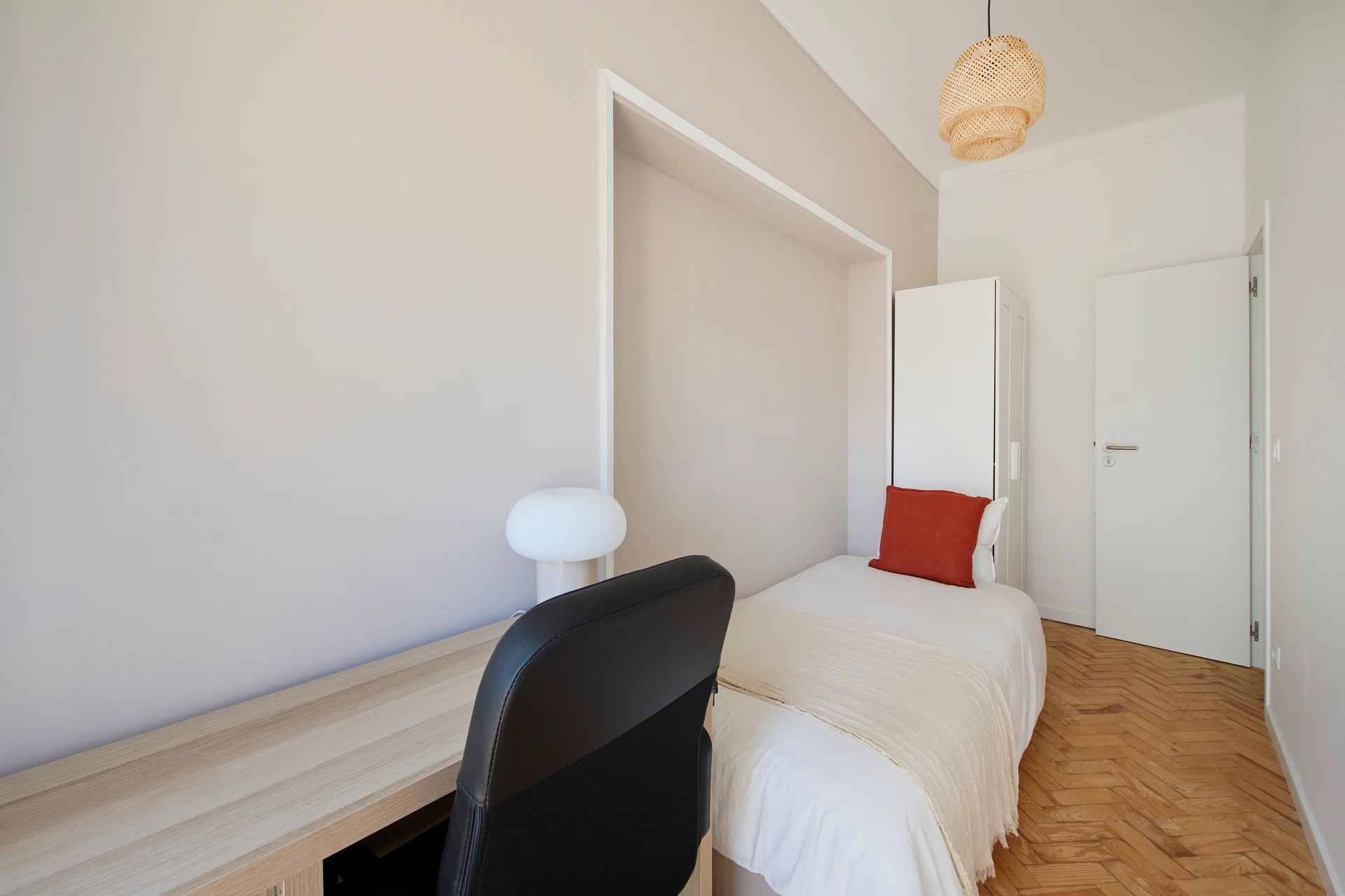 Lisboa • Quarto no Campo Grande