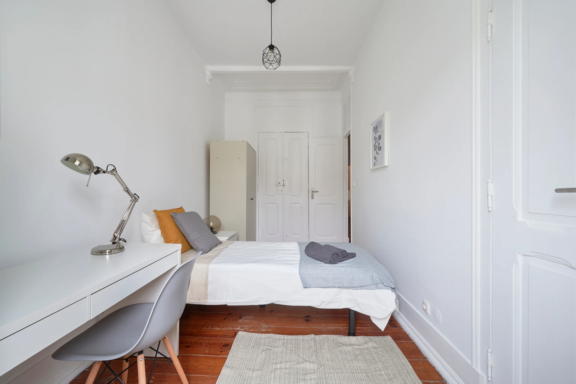 Gon. Crespo // Quarto 1