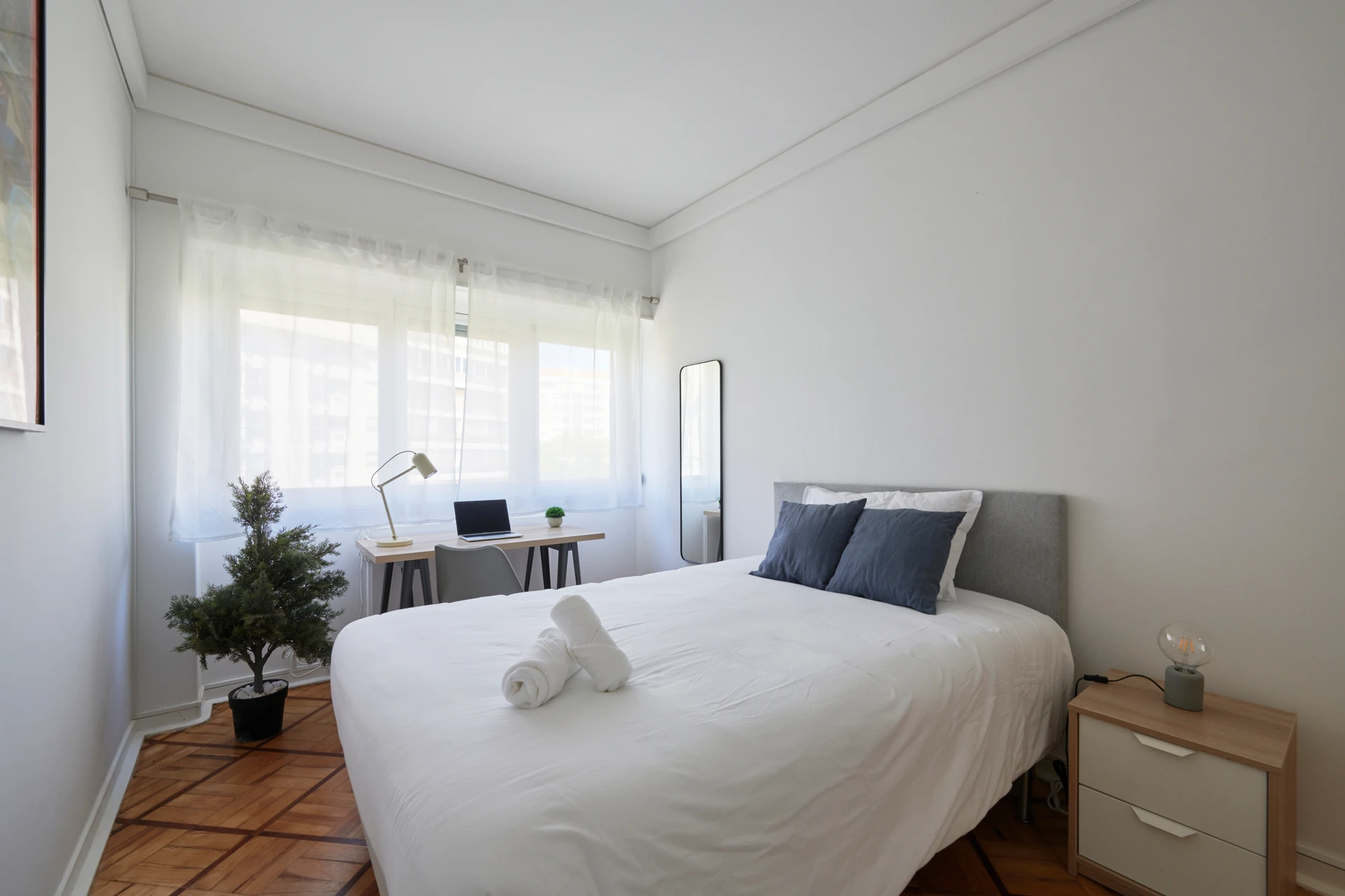 S9#R4 - Quarto confortável no Saldanha