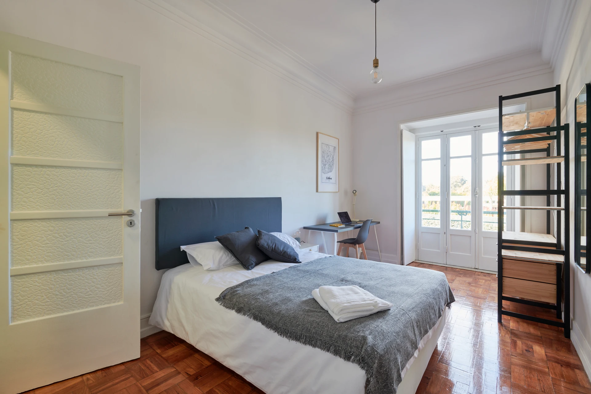 MP7#R3 - Quarto en-suite no Marquês de Pombal