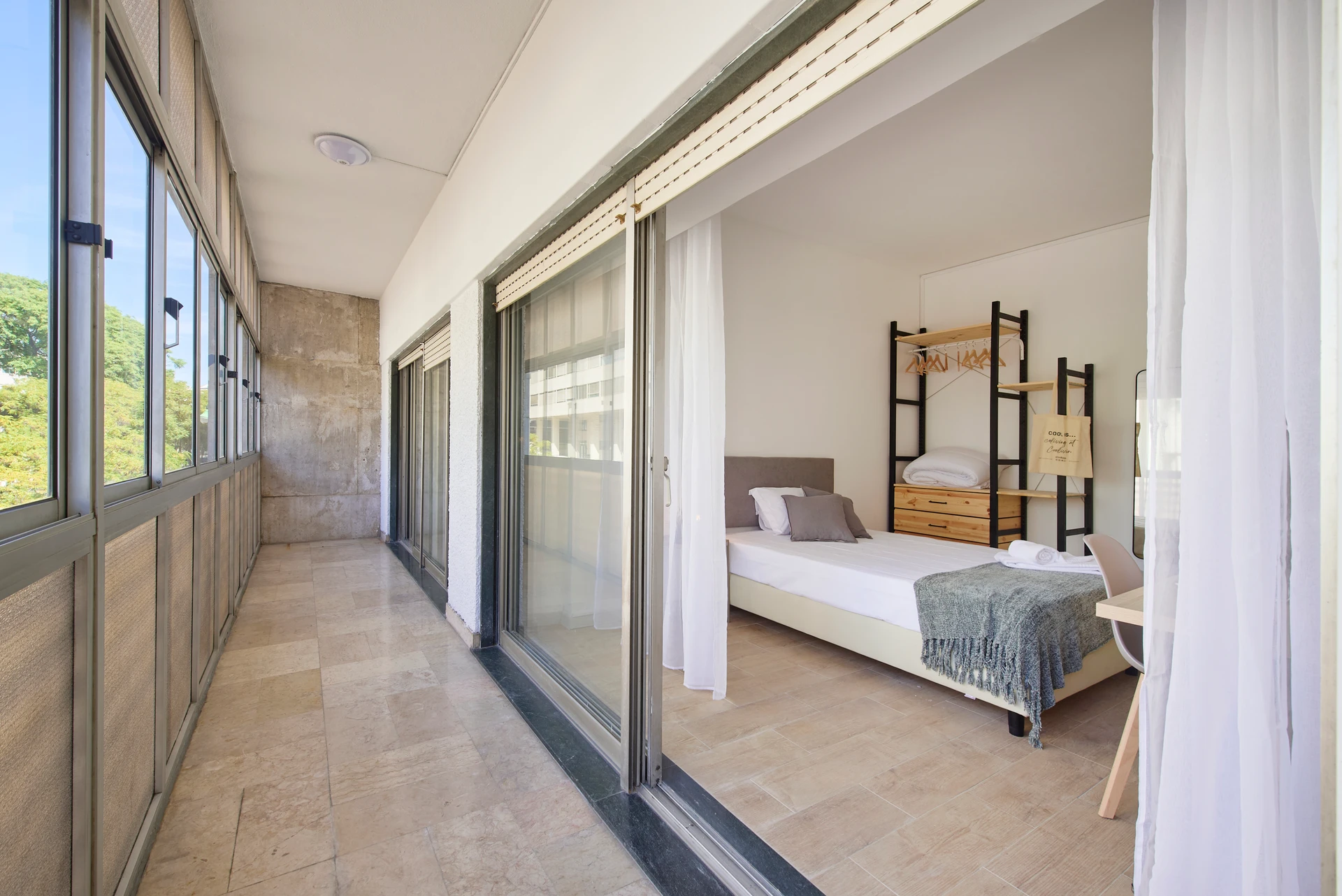 S10#R5 - Quarto espaçoso no Saldanha, foto 4