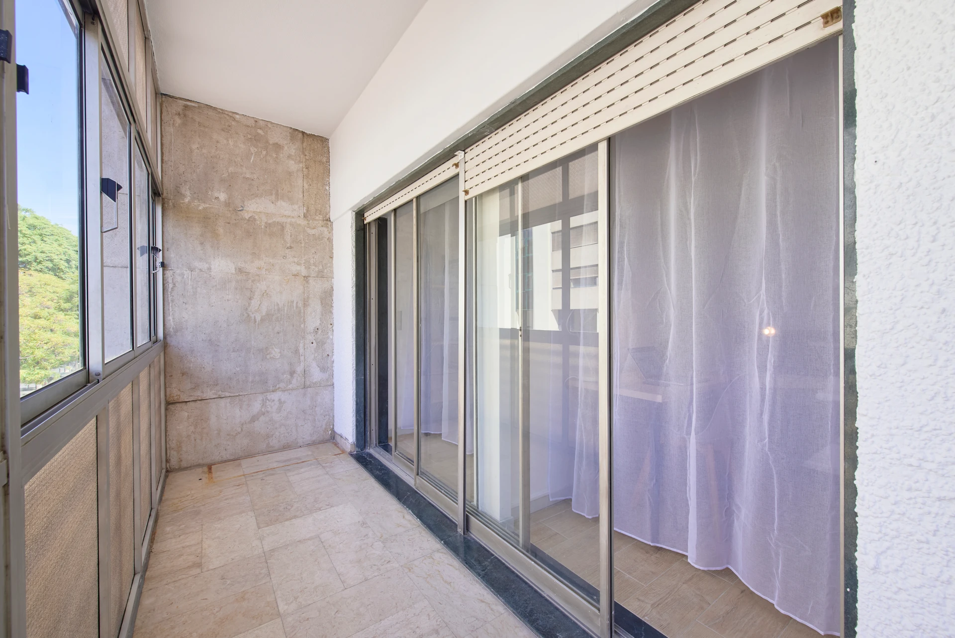 S10#R4 - Quarto luminoso no Saldanha