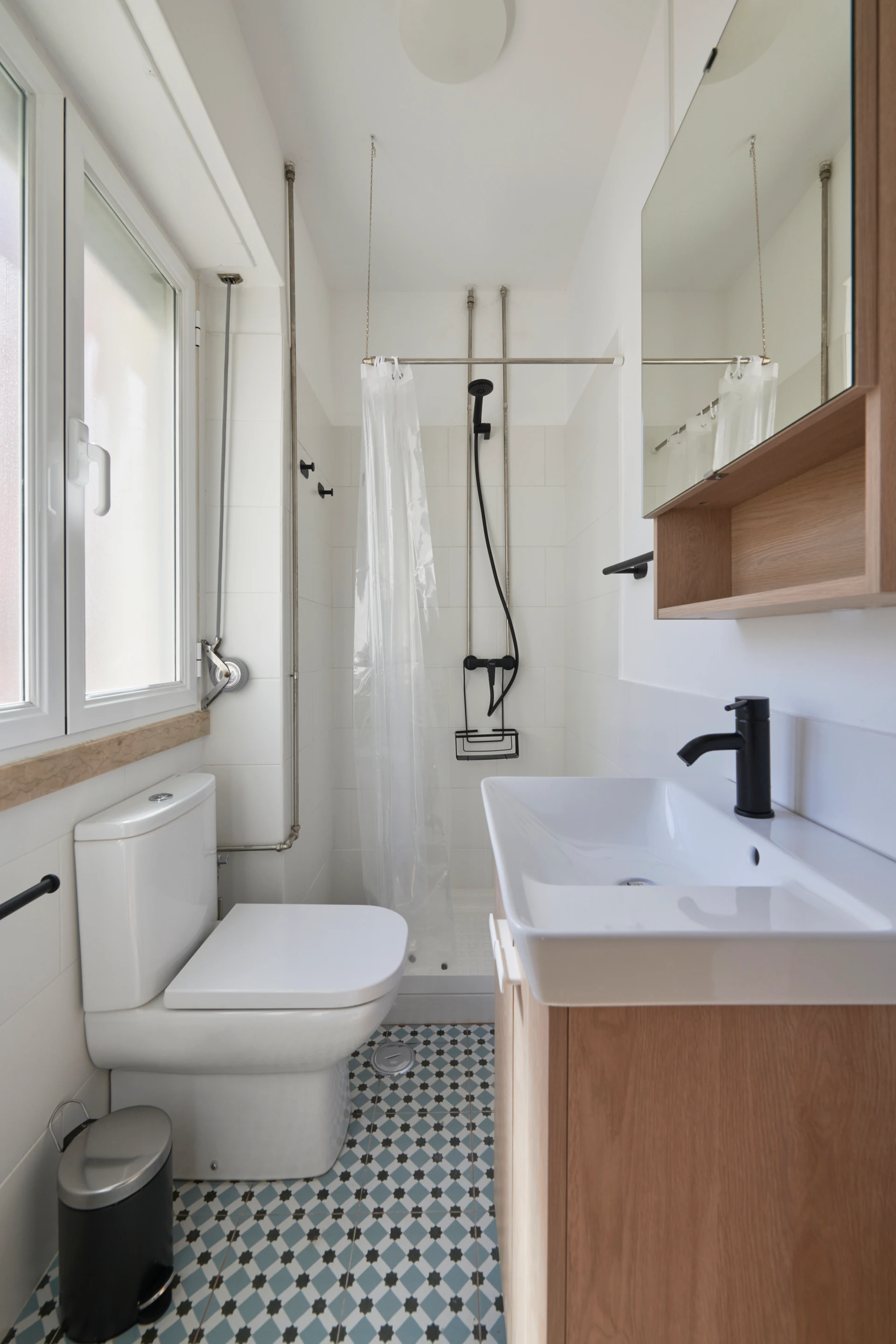 S9#R6 - Quarto c/ casa de banho privativa no Saldanha, foto 4