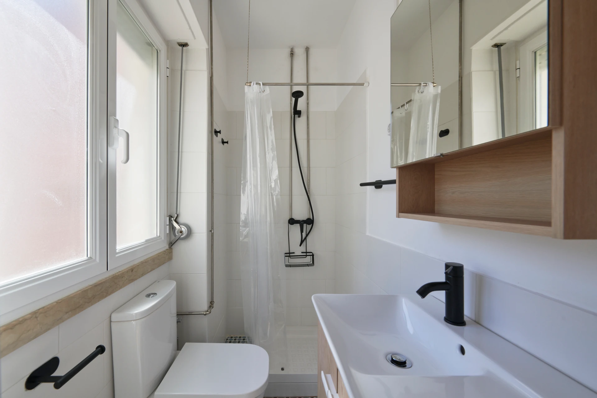 S9#R6 - Quarto c/ casa de banho privativa no Saldanha, foto 2
