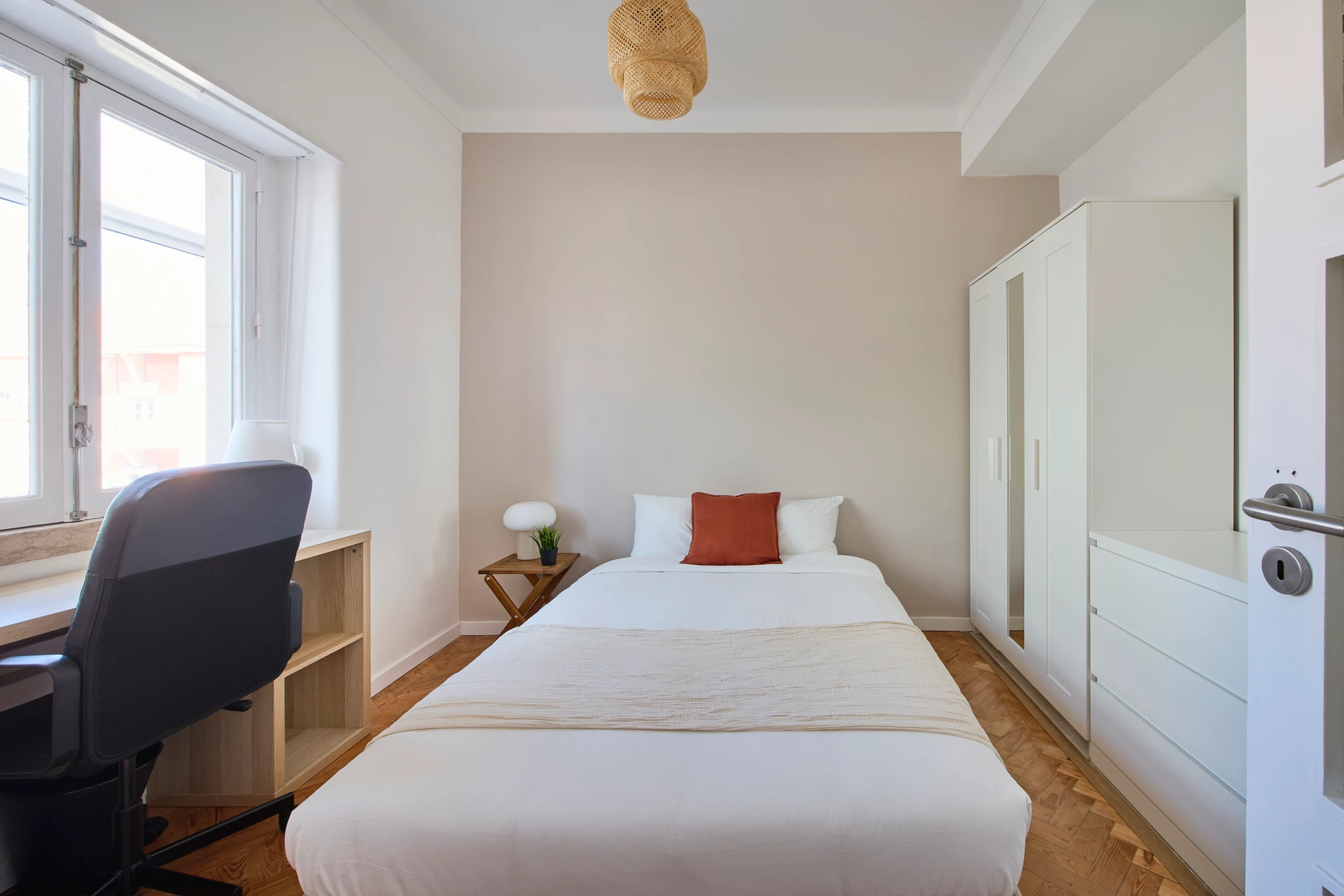 Lisboa • Quarto no Campo Grande