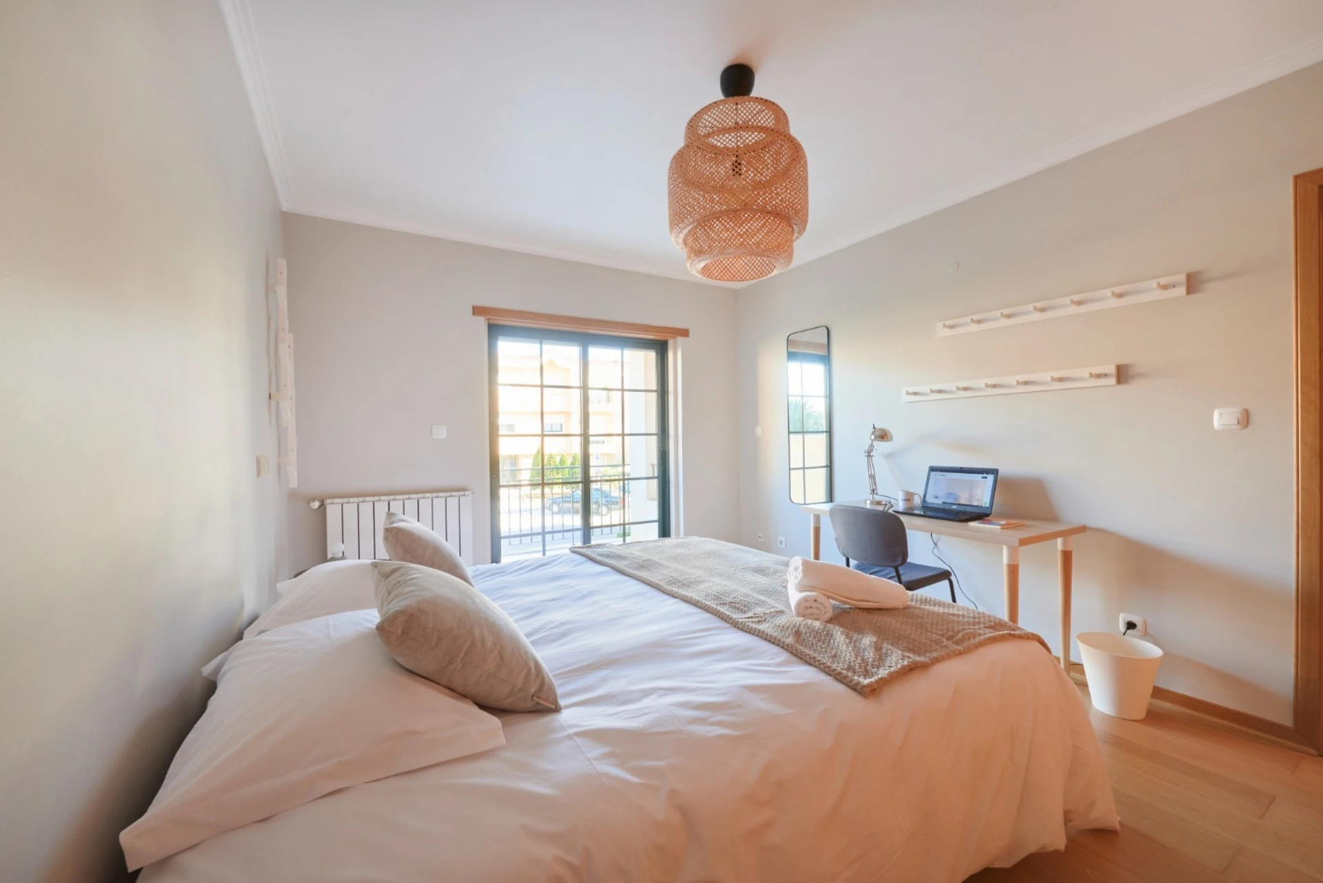 C1# - Apartamento T2 em Carcavelos