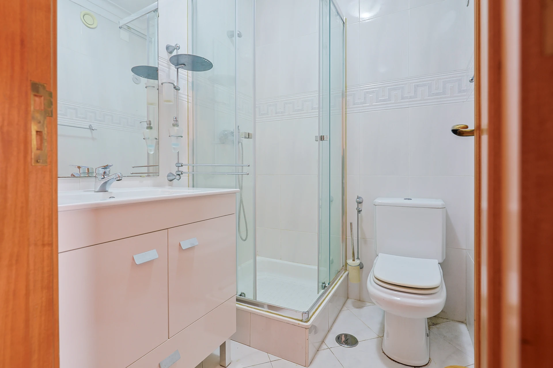 Quarto com cama de casal, foto 2