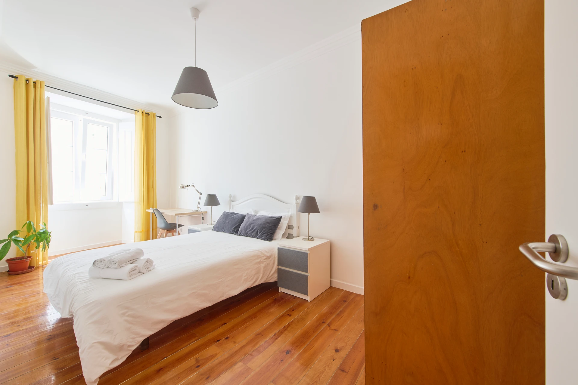 Quarto em apartamento com vista fantástica sobre a cidade, foto 2